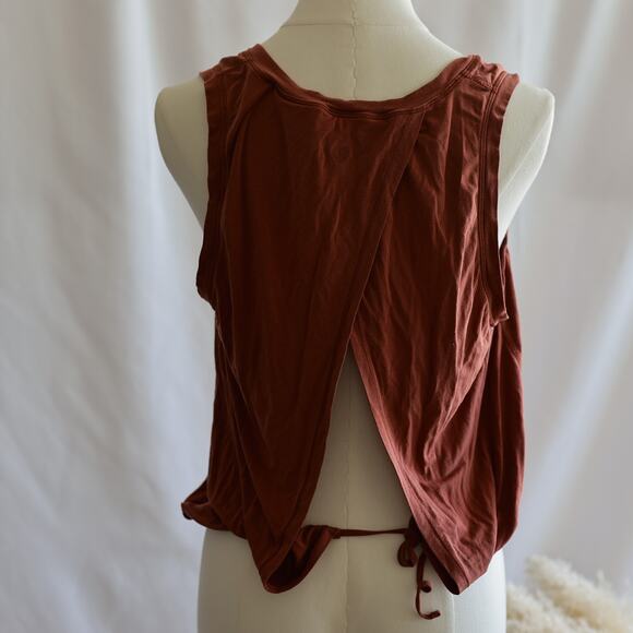 Lululemon Rustic Clay Calm and Serene Tank size M - Picture 4 of 5